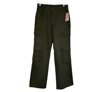 Evolutionary dark green cargo pants women.  Size 30x29.  NEW